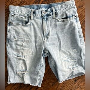 Men’s denim shorts size 32